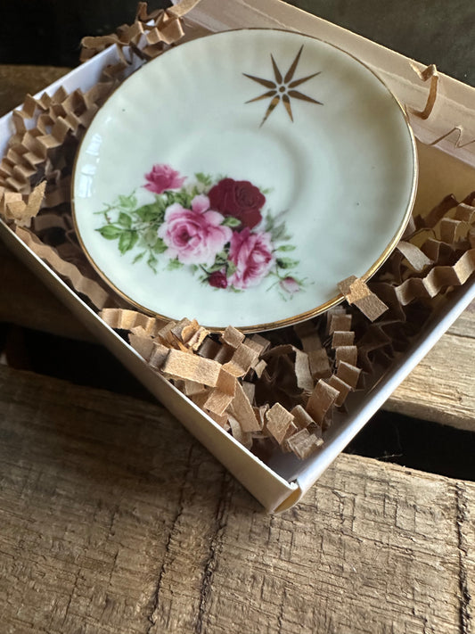 Magnet: Vintage Mini Bone China Plate - gift box