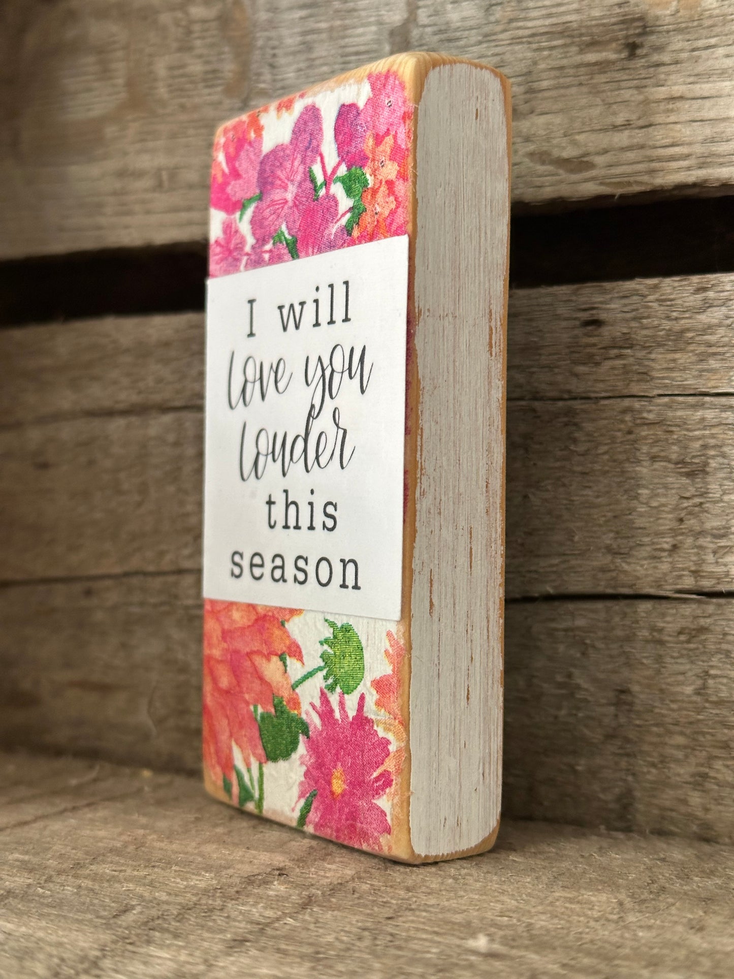 WOOD Encouragement Shelf Sitter