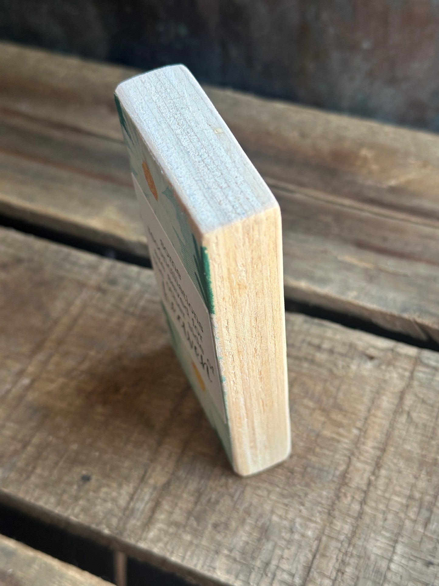 WOOD Encouragement Shelf Sitter
