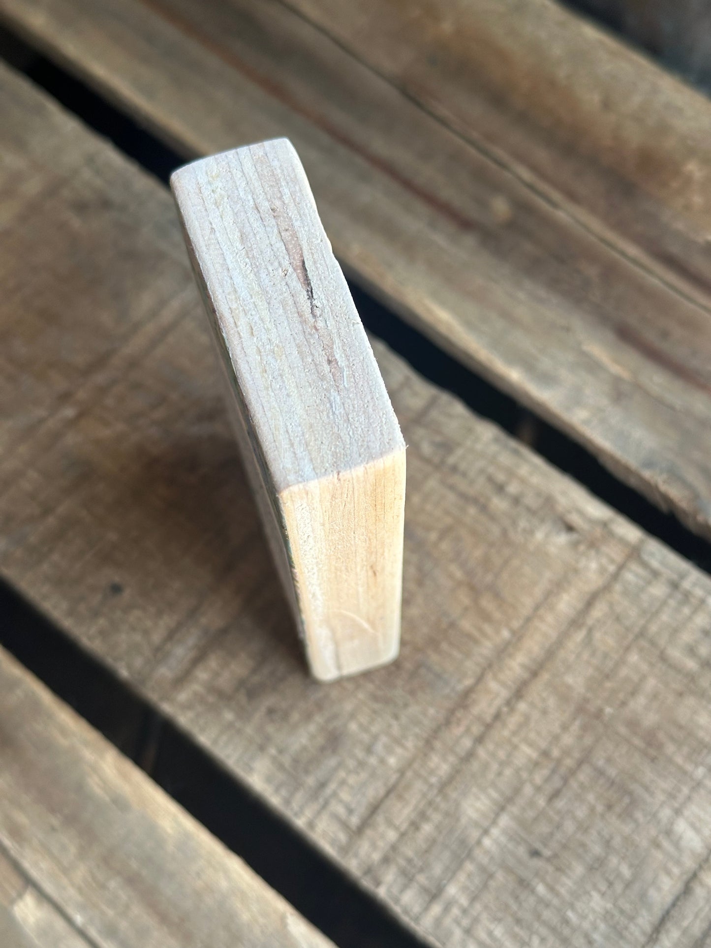 WOOD Encouragement Shelf Sitter