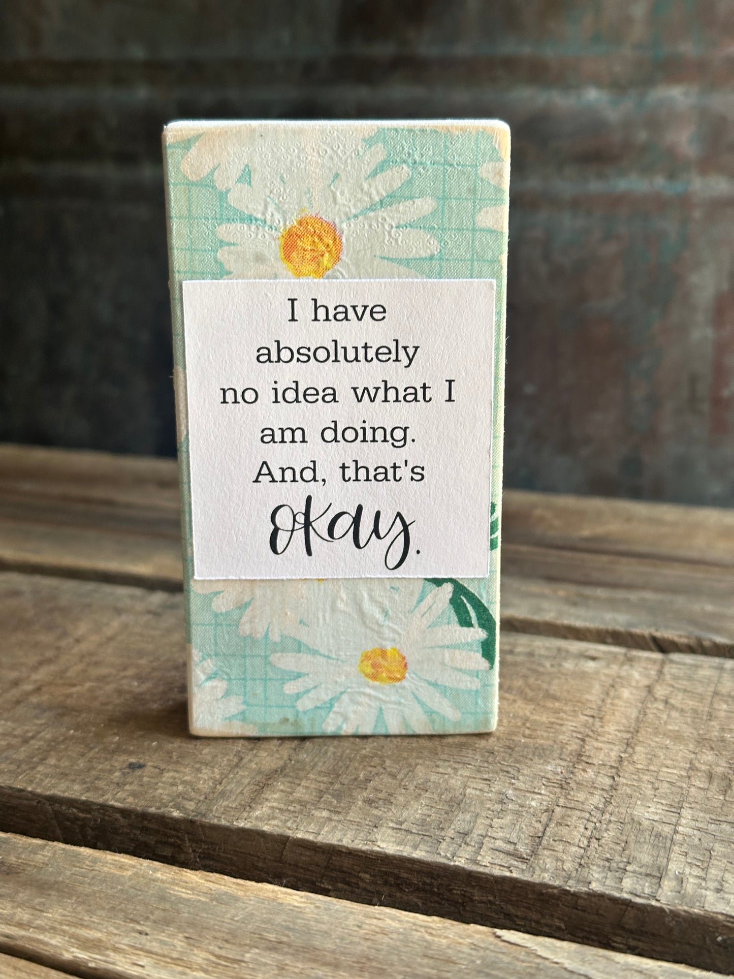 WOOD Encouragement Shelf Sitter