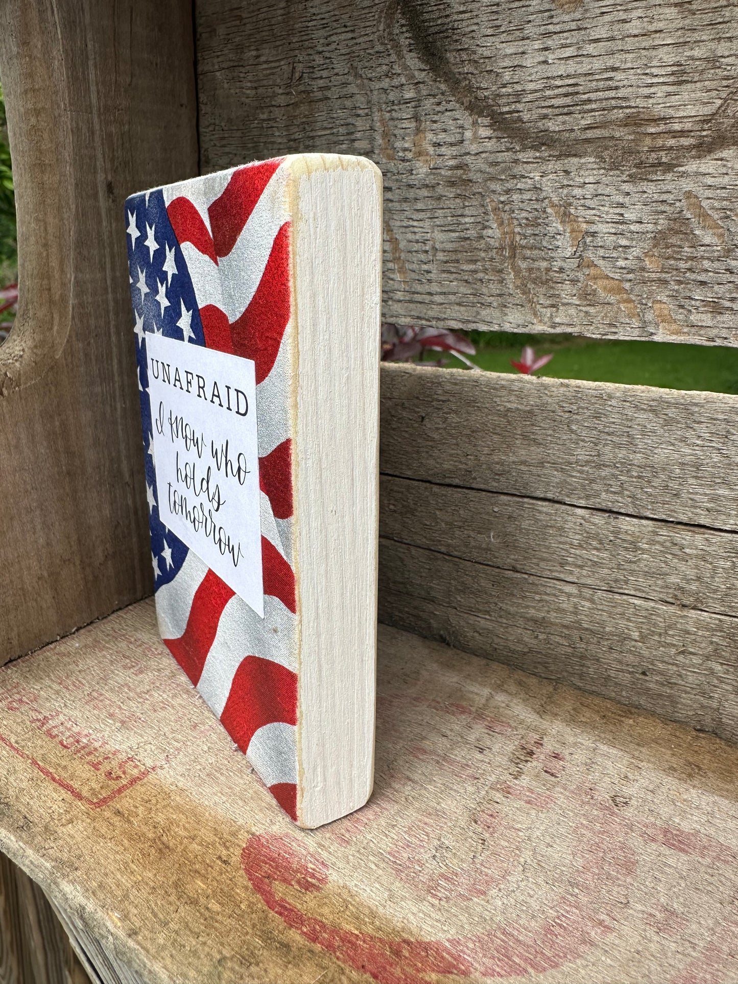 Patriotic Shelf Sitter- 3.5x5"