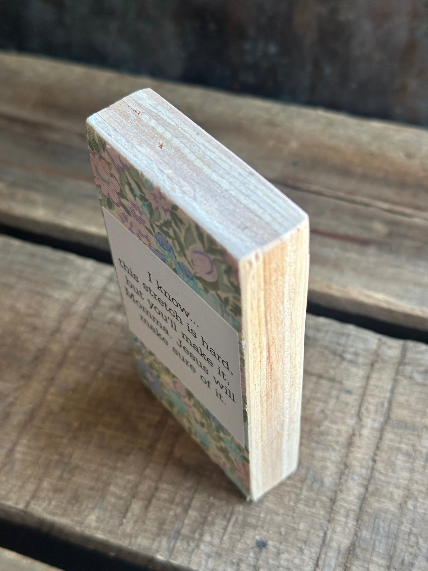 WOOD Encouragement Shelf Sitter