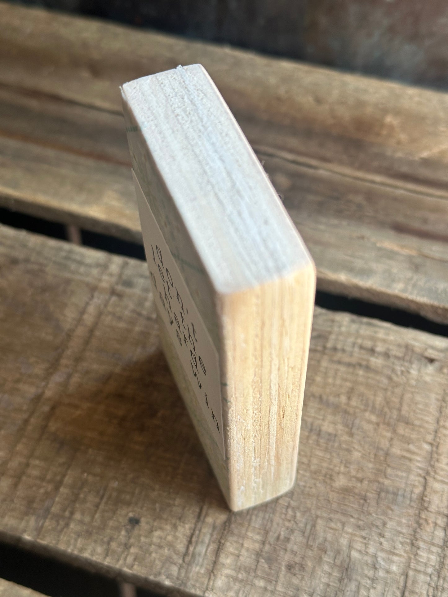 WOOD Encouragement Shelf Sitter