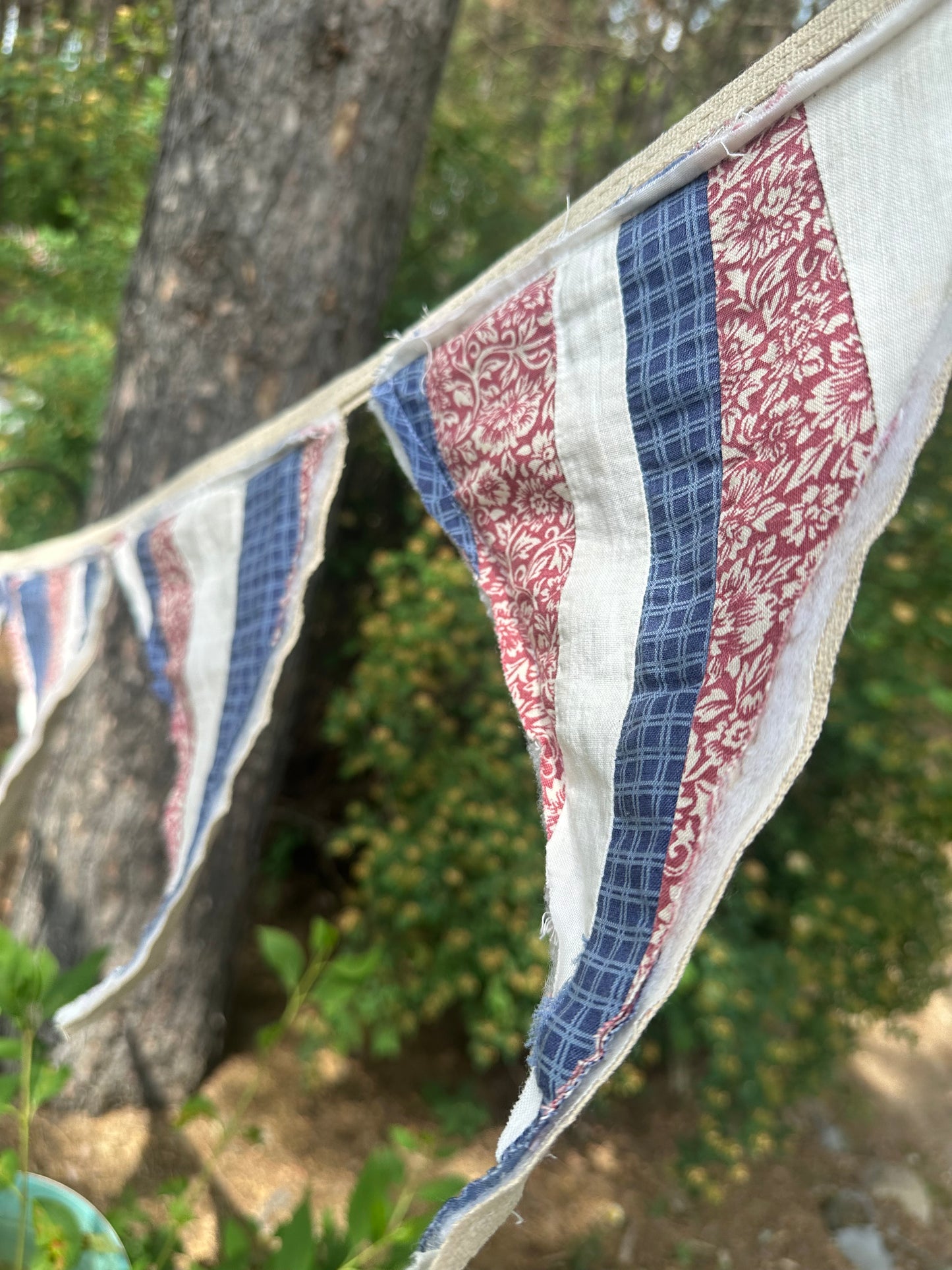 BANNER  Patriotic (7) Quilted Scrappy Vertical Pendants