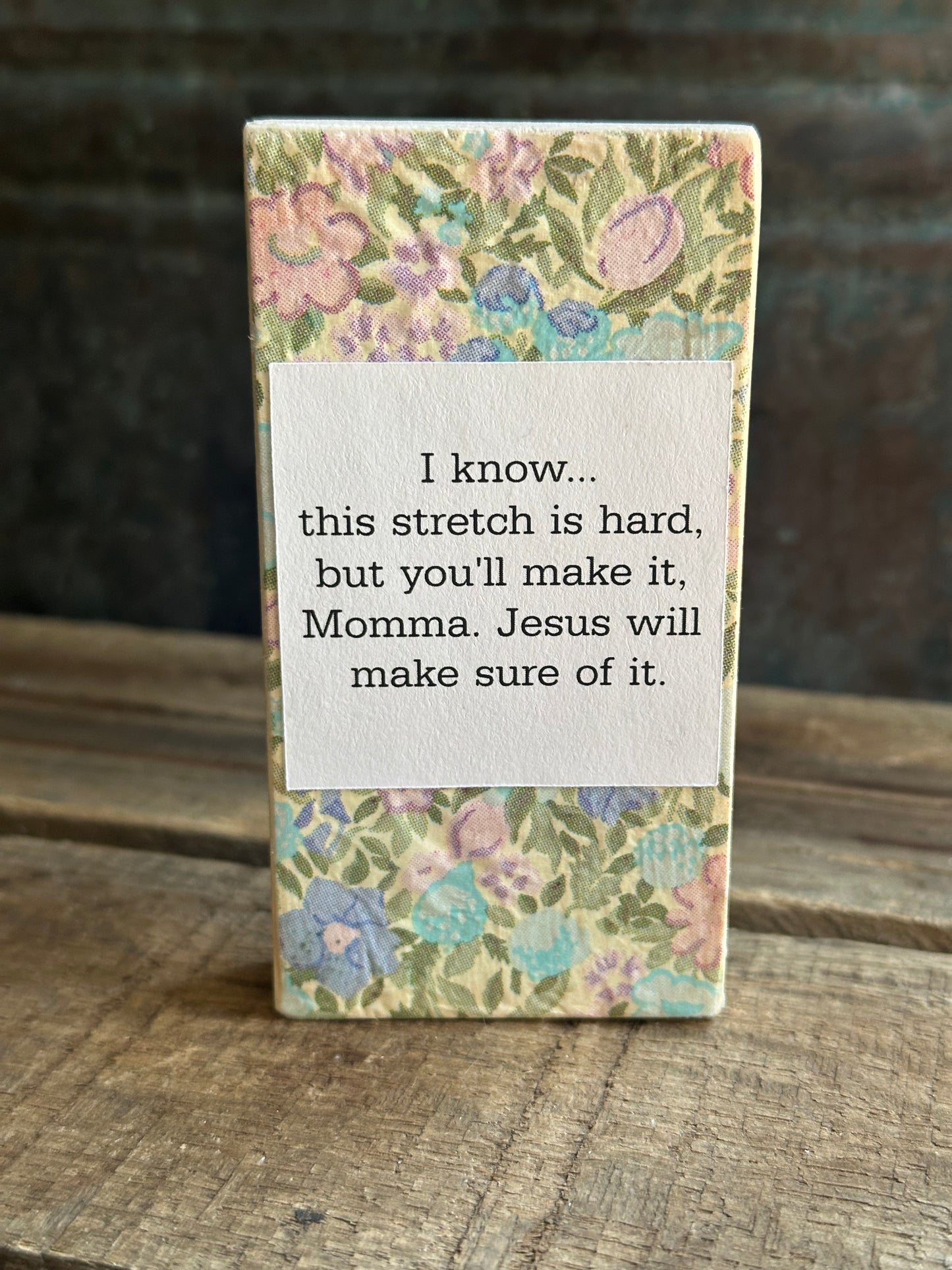 WOOD Encouragement Shelf Sitter