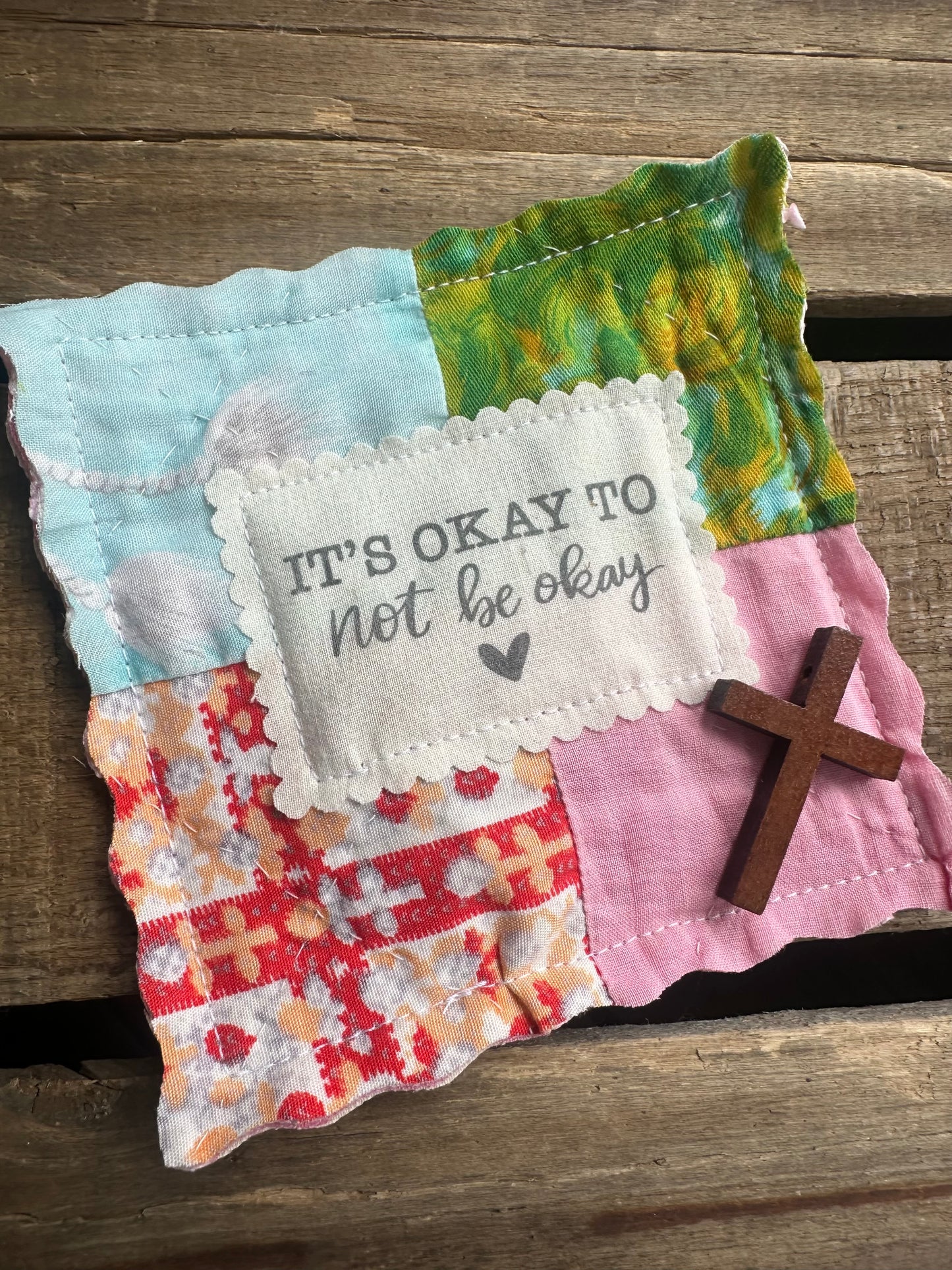 Cross in a Quilt Encourager