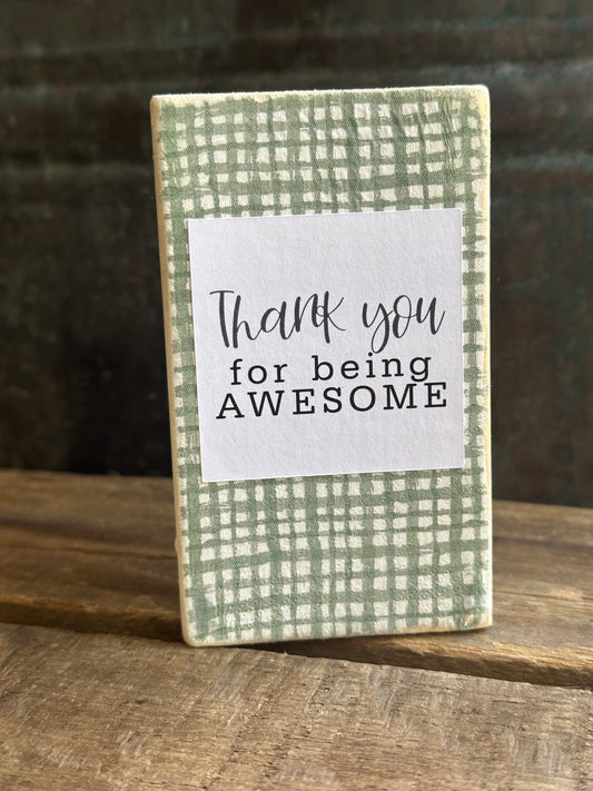 WOOD Encouragement Shelf Sitter