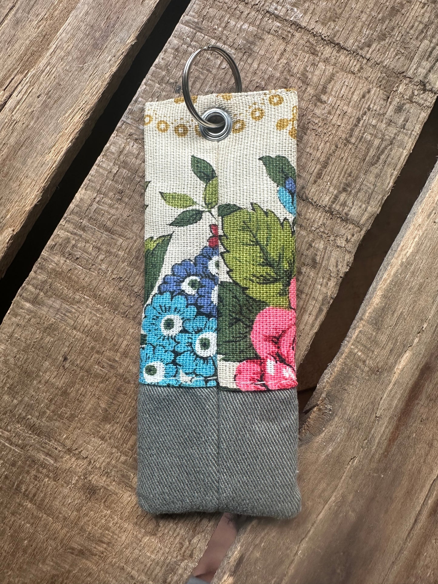 Encourager Key Chain