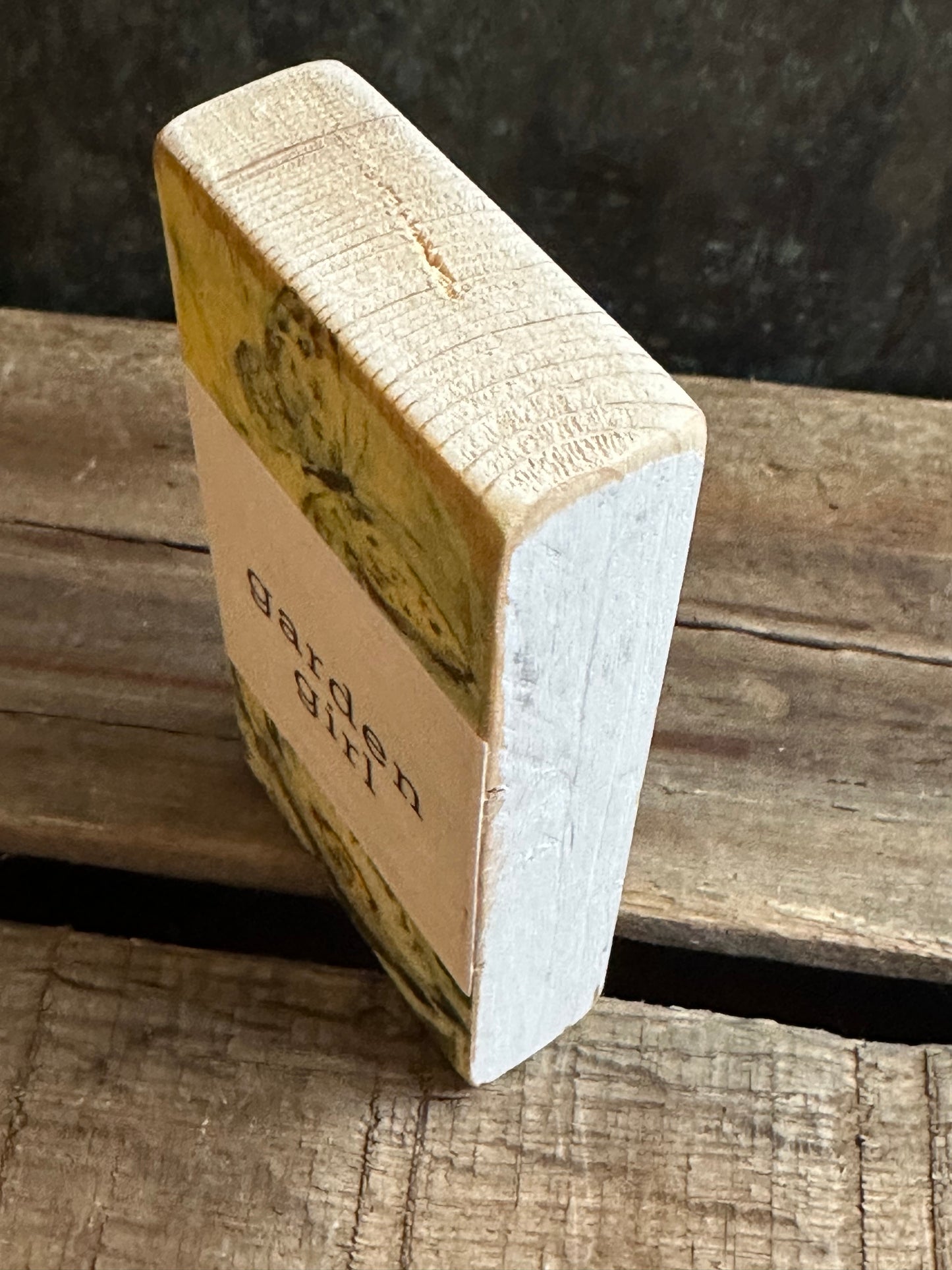 Wood Encouragement Shelf Sitter