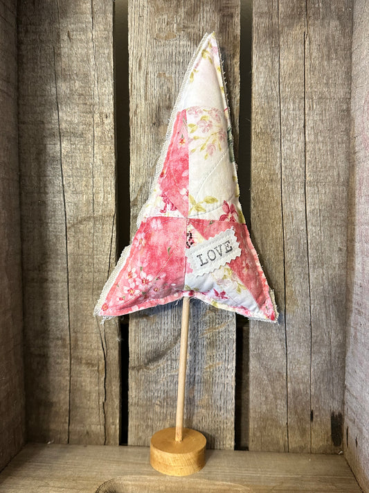 Accent Quilted Valentines Tree with LOVE patch