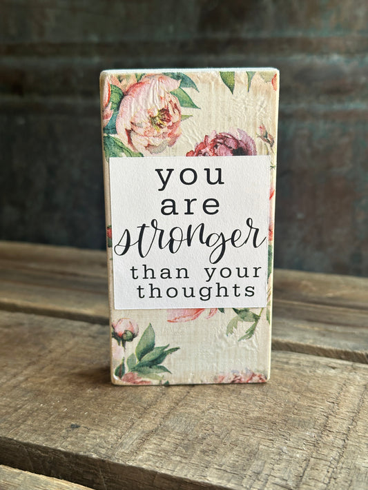 WOOD Encouragement Shelf Sitter