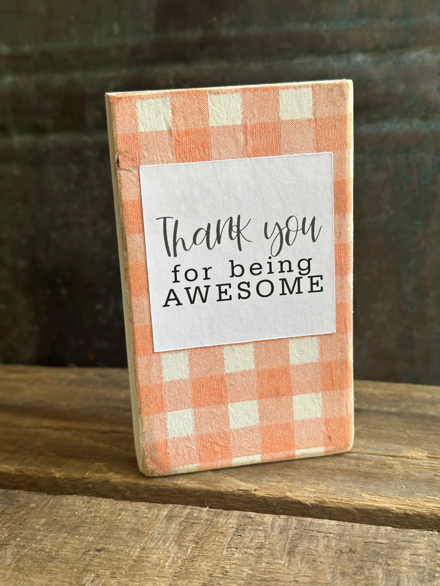 WOOD Encouragement Shelf Sitter