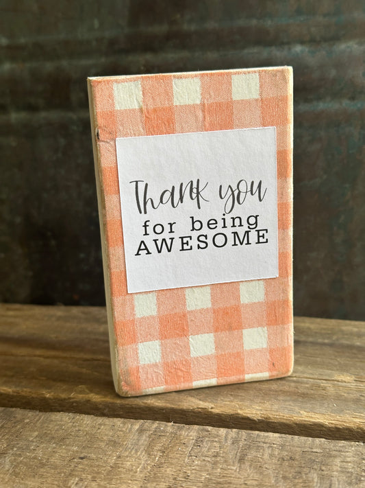 WOOD Encouragement Shelf Sitter