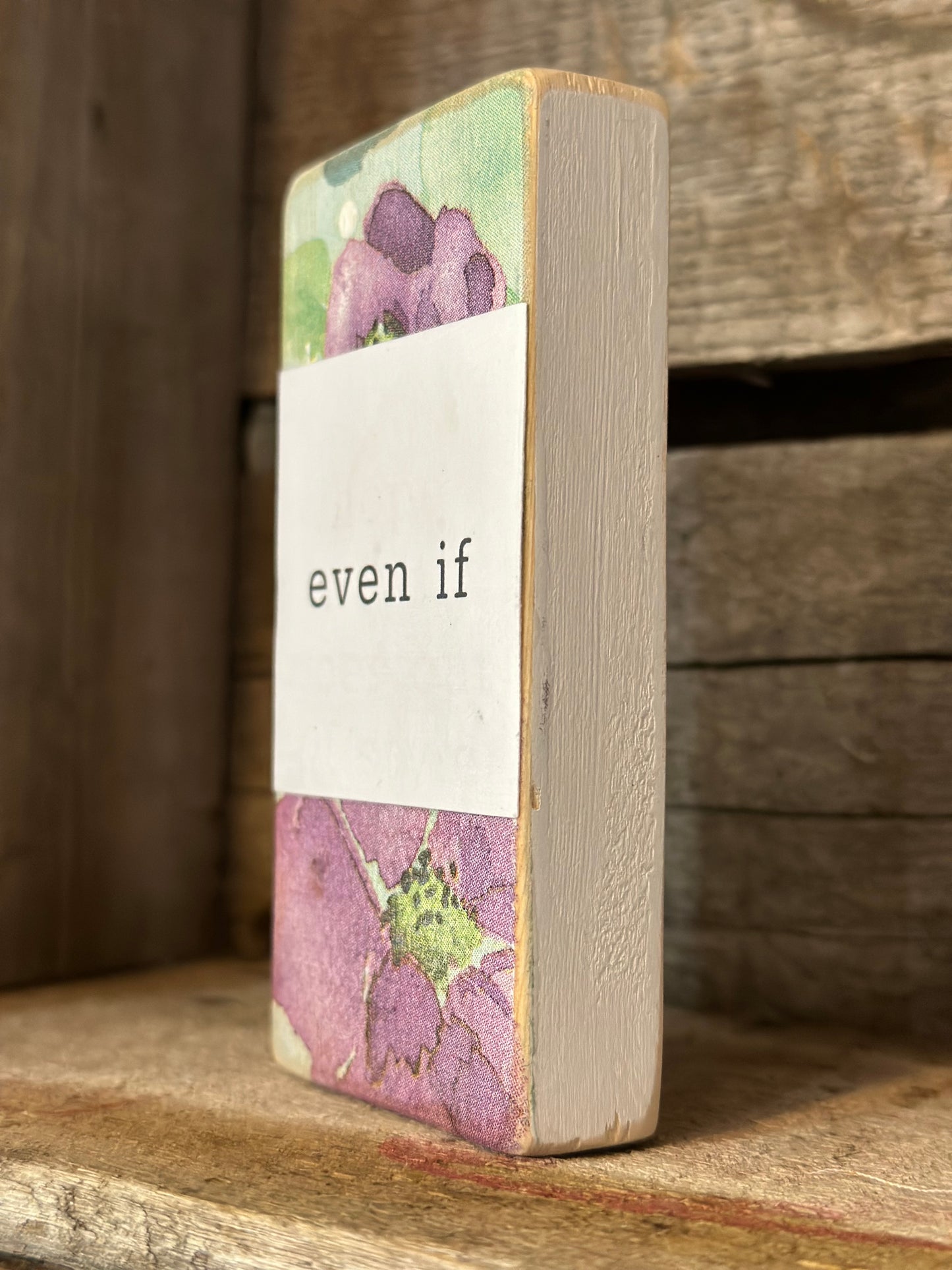WOOD Encouragement Shelf Sitter