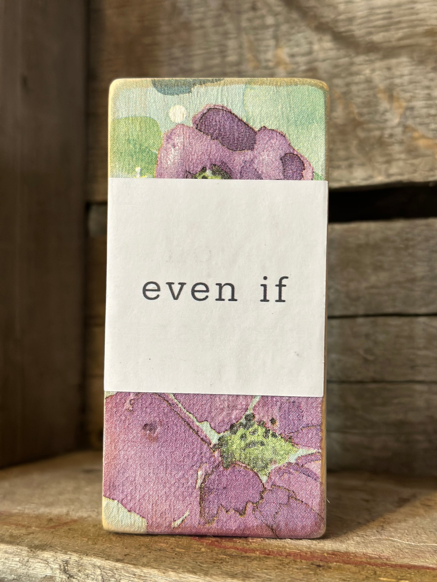 WOOD Encouragement Shelf Sitter
