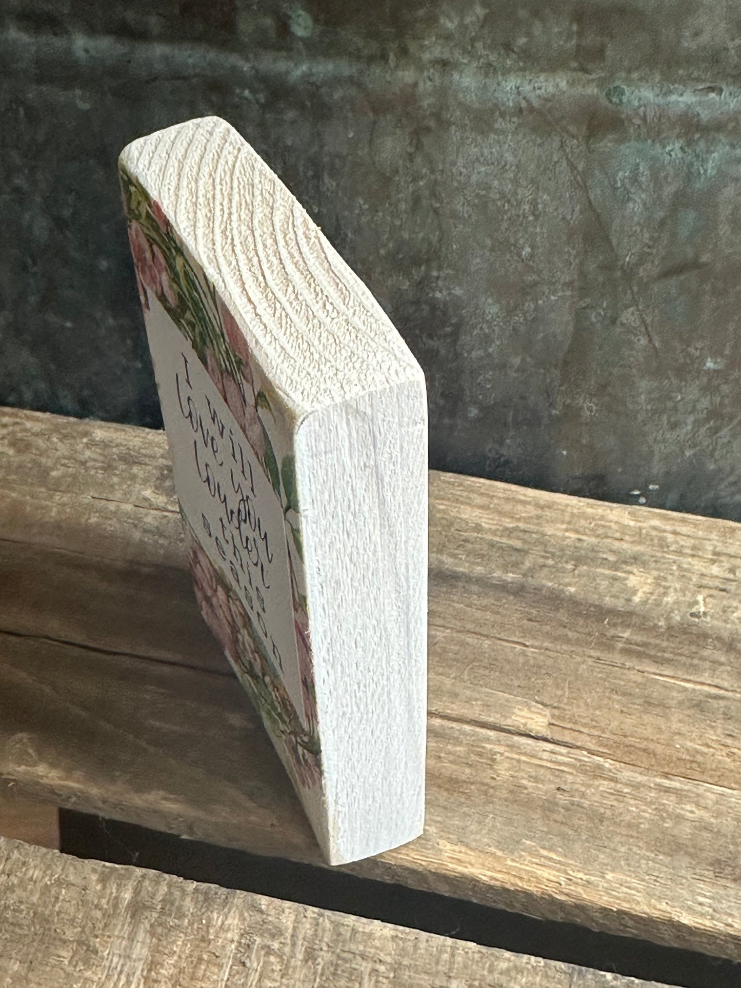 WOOD Encouragement Shelf Sitter